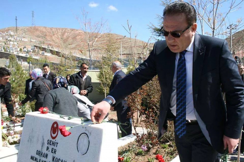 şehit Ailelerinden Lice’deki Canınin Heykeline Sert Tepki