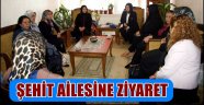 AKSARAY KADIN PLATFORMU ŞEHİT AİLESİNİ ZİYARET ETTİ
