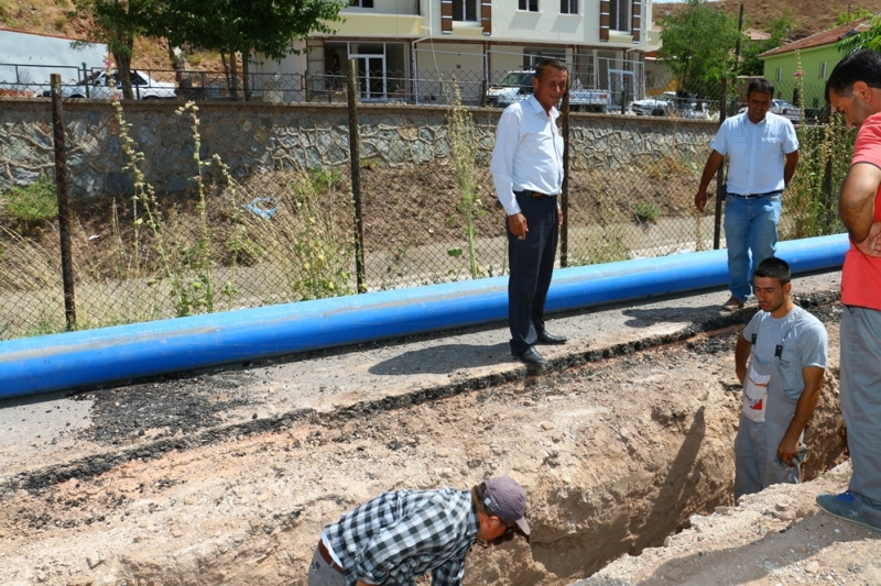Toki Bölgesinin 13 Bin Metrelik İçme Suyu İsale Hattı Yenileniyor