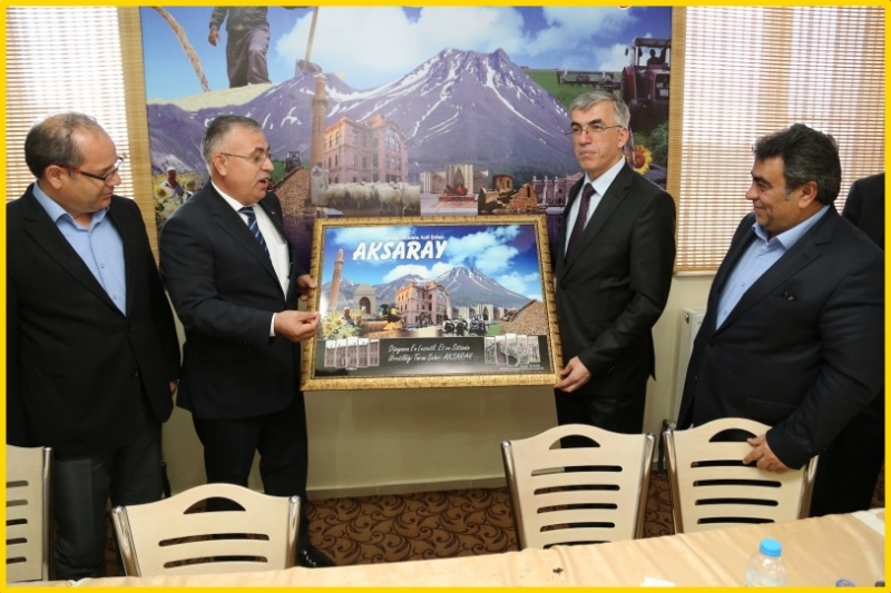Vali şeref Ataklı İade-i Ziyaretlerde Bulundu
