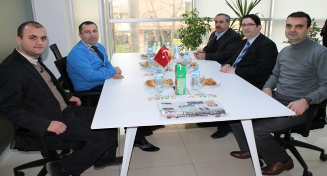 Yazgı Gündoğdu Caddesinde Ziyaretlerine Devam Etti