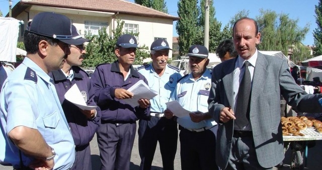 Zabıta Müdürlüğünden Esnaflara Ruhsat Uyarısı