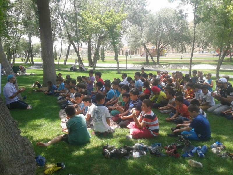 Zihnini Uyuşturan Değil, çağlar Açıp çağlar Kapayan Bir Nesil Yetişmenin Gayreti İçindeyiz